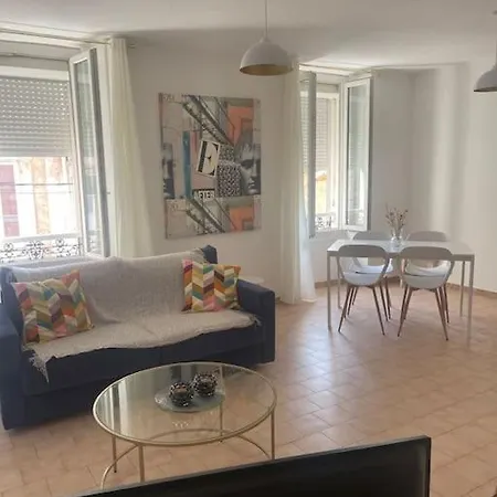 Appartement A 100 M De La Gare Port-de-Bouc Exterior photo